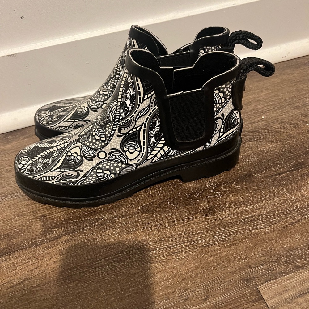 Black and White Patterned Women's Boots